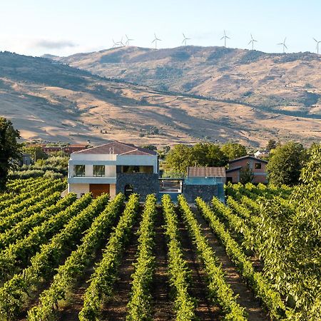 Campore Etna Wines And Resort 란다조 외부 사진